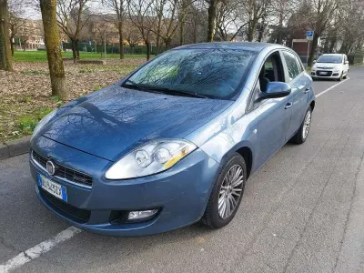 Usata Fiat Bravo Active 120 CV (88 kW) 2007 Blu/azzurro Utilitaria