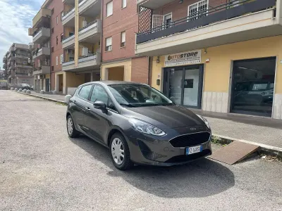 Usata Ford Fiesta Titanium 86 CV (63 kW) 2019 Grigio Utilitaria