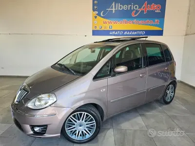 Usata Lancia Musa 90 CV (66 kW) 2008 Grigio Monovolume