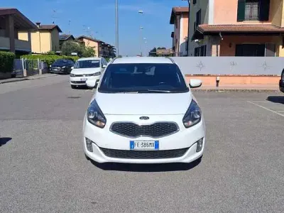 Begagnad Kia Carens 116 HK (85 kW) 2016 Minibuss