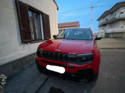 Usata Jeep Avenger 101 CV (74 kW) 2024 Rosso SUV