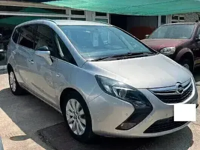 Usata Opel Zafira Tourer Cosmo 150 CV (110 kW) 2015 Grigio Monovolume