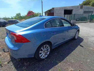 Usata Volvo S60 115 CV (84 kW) 2013 Bluazzurro Berlina