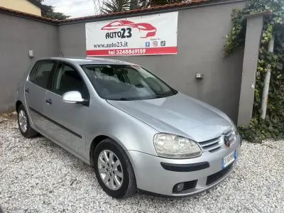 Begagnad VW Golf V Comfortline 105 HK (77 kW) 2007 Grå Sedan