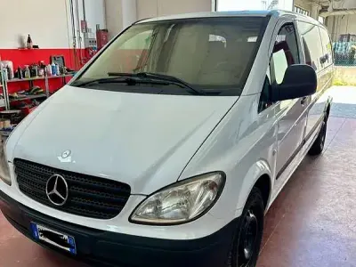 Usata Mercedes Vito 150 CV (110 kW) 2005 Furgone
