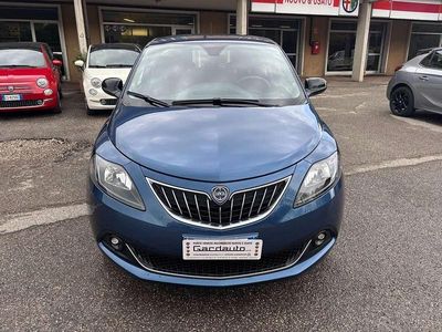 Usata Lancia Ypsilon Platinum 69 CV (50 kW) 2024 Blu Utilitaria