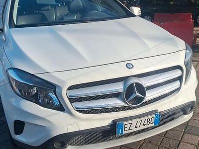 Usata Mercedes GLA200 Premium 136 CV (100 kW) 2015 Bianco SUV