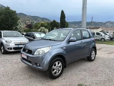 Usata Daihatsu Terios 86 CV (63 kW) 2007 Grigio SUV