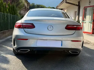 Usata Mercedes E220 Premium Plus 194 CV (142 kW) 2018 Argento Coupé