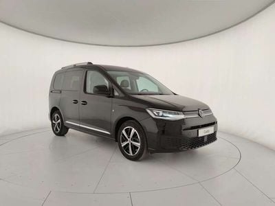 Usata VW Caddy Style 122 CV (89 kW) 2023 Nero perla metallizzato Monovolume