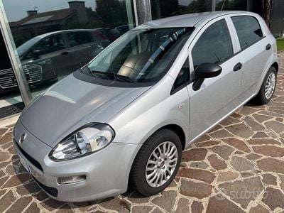 Usata Fiat Punto Street 75 CV (55 kW) 2015 Grigio Utilitaria