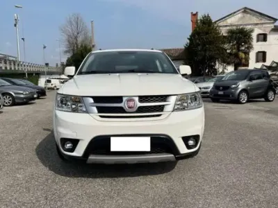Usata Fiat Freemont Black Code 170 CV (125 kW) 2015 Bianco SUV