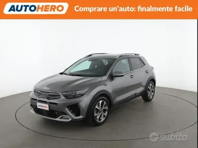 Usata Kia Stonic GT-Line 120 CV (88 kW) 2023 Grigio SUV