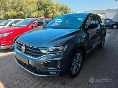Usata VW T-Roc Advance 150 CV (110 kW) 2021 Grigio SUV