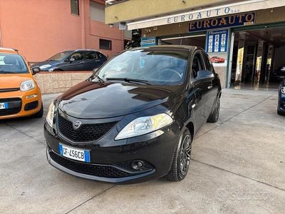 Usata Lancia Ypsilon Gold 69 CV (50 kW) 2021 Nero Utilitaria