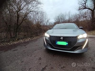Usata Peugeot e-208 100 kW (136 CV) 2022 Grigio Utilitaria