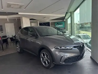 Usata Alfa Romeo Tonale Veloce 179 CV (131 kW) 2023 Grigio.metall/doppio SUV