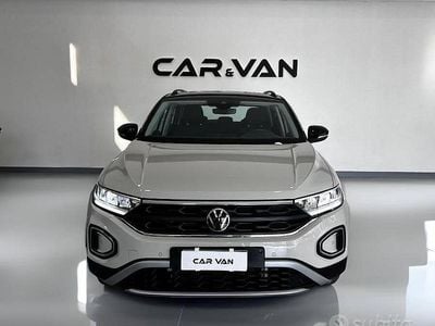 Usata VW T-Roc Life 2024 Grigio SUV