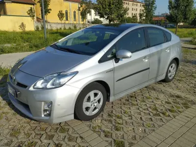 Usata Toyota Prius 99 CV (72 kW) 2009 Argento Utilitaria