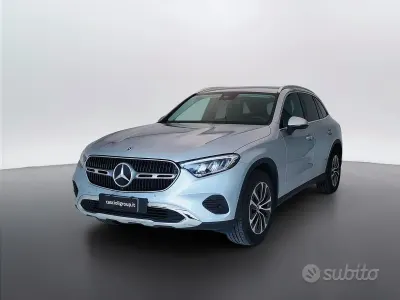 Usata Mercedes GLC200 Advanced 163 CV (119 kW) 2025 Argento hightech SUV