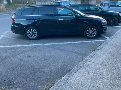 Usata Fiat Tipo 120 CV (88 kW) 2018 Nero Station wagon
