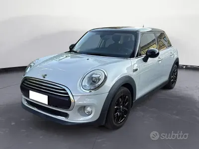 Usata Mini Cooper D 116 CV (85 kW) 2016 Grigio Utilitaria