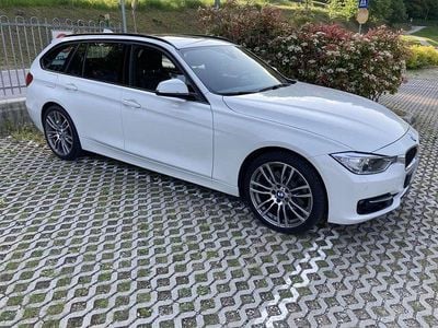 Begagnad BMW 330 Sport Line 258 HK (189 kW) 2014 Kombi