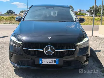 Usata Mercedes B180 116 CV (85 kW) 2023 Nero Utilitaria