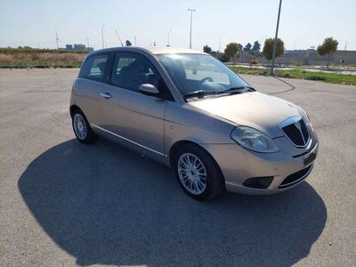 usata Lancia Ypsilon 1.368 16v 70cv Argento