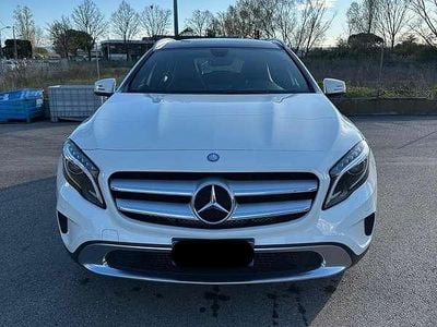 Usata Mercedes GLA200 136 CV (100 kW) 2014 Bianco SUV