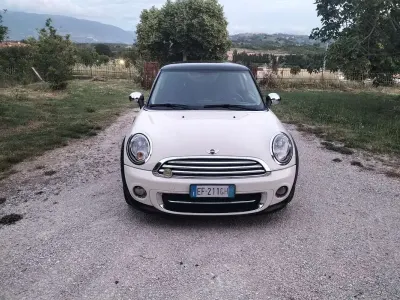 Usata Mini Cooper D 112 CV (82 kW) 2010 Utilitaria