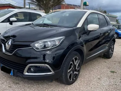 Usata Renault Captur Zen 90 CV (66 kW) 2016 Nero SUV