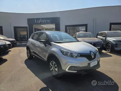 Usata Renault Captur 90 CV (66 kW) 2018 Grigio SUV