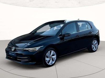 Usata VW Golf VIII Style 150 CV (110 kW) 2025 Grenadill black metallizzato Berlina