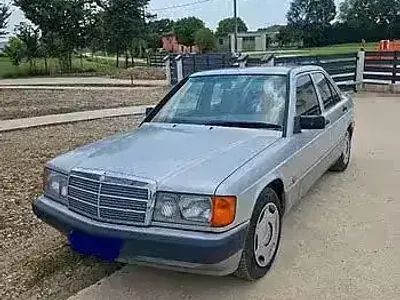 Usata Mercedes 190 105 CV (77 kW) 1992 Bluazzurro Berlina