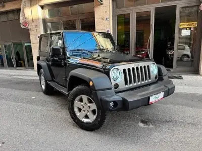 Usata Jeep Wrangler 200 CV (147 kW) 2013 Nero SUV