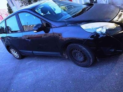 Nero Usata 2010 Renault Scénic III Dynamique Monovolume | 2500 € (Ottimo prezzo)