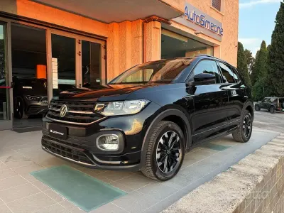 Usata VW T-Cross R-line 95 CV (69 kW) 2022 Nero SUV