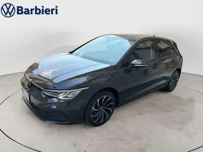 Gebraucht VW Golf VIII Life 110 PS (80 kW) 2023 Grau Kleinwagen