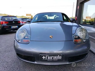 Usata Porsche Boxster 220 CV (161 kW) 2001 Grigio Cabrio