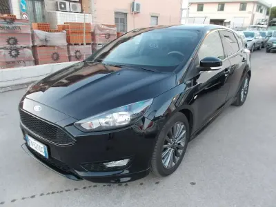Usata Ford Focus ST-Line 120 CV (88 kW) 2018 Nero Berlina