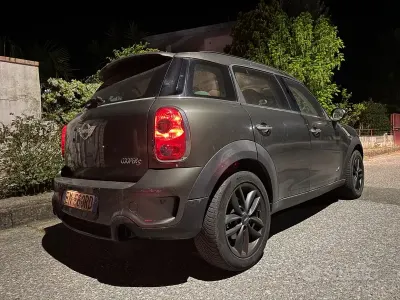 Usata Mini Cooper Countryman 184 CV (135 kW) 2012 Grigio SUV