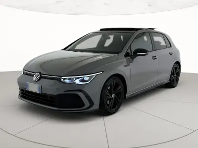 Usata VW Golf VIII R-line 150 CV (110 kW) 2023 Moonstone grey Berlina