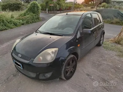 Usata Ford Fiesta 80 CV (58 kW) 2008 Nero Utilitaria