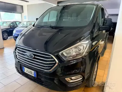 Usata Ford Tourneo S 170 CV (125 kW) 2018 Nero Monovolume