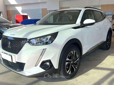 Usata Peugeot 2008 Allure 102 CV (75 kW) 2021 Bianco SUV