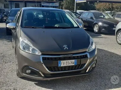 Usata Peugeot 208 102 CV (75 kW) 2019 Grigio Utilitaria
