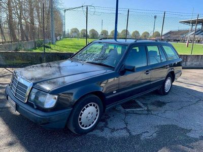 Nero Usata 1989 Mercedes 200 Station wagon | 4500 €