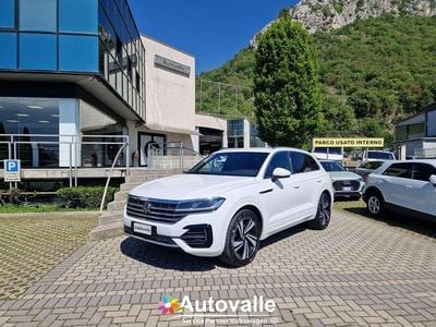 Begagnad VW Touareg Elegance 231 HK (169 kW) 2023 Vit SUV