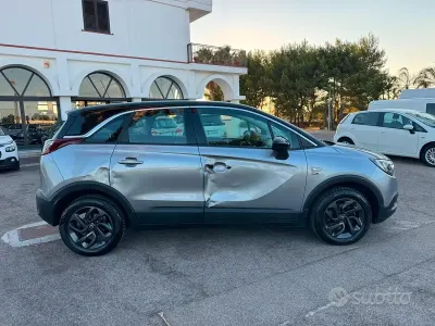 Usata Opel Crossland 120 CV (88 kW) 2020 Grigio SUV